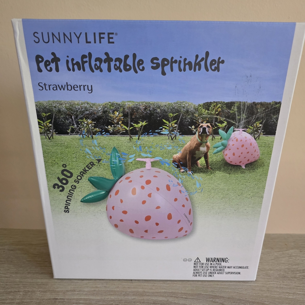 SunnyLife Pet Inflatable Sprinkler Strawberry